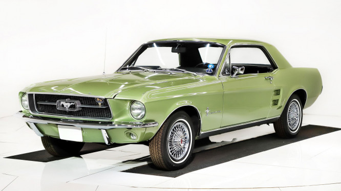 1967 FORD MUSTANG